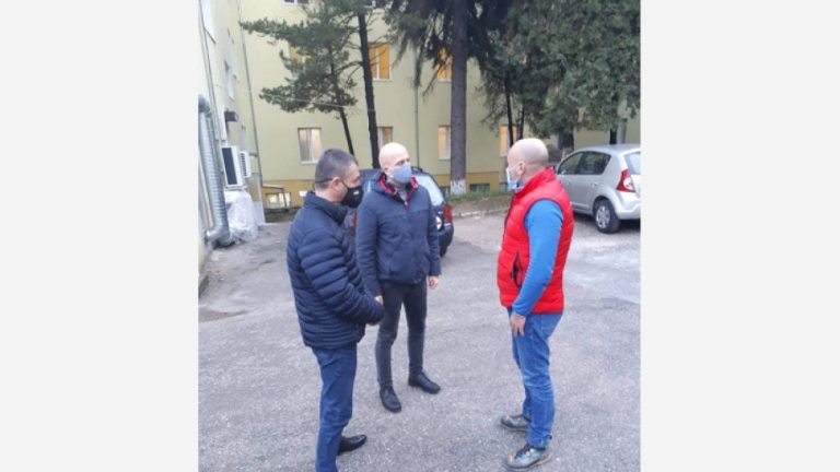 Народният представител от ГЕРБ Александър Мацурев дари месо на болницата в Гоце Делчев
