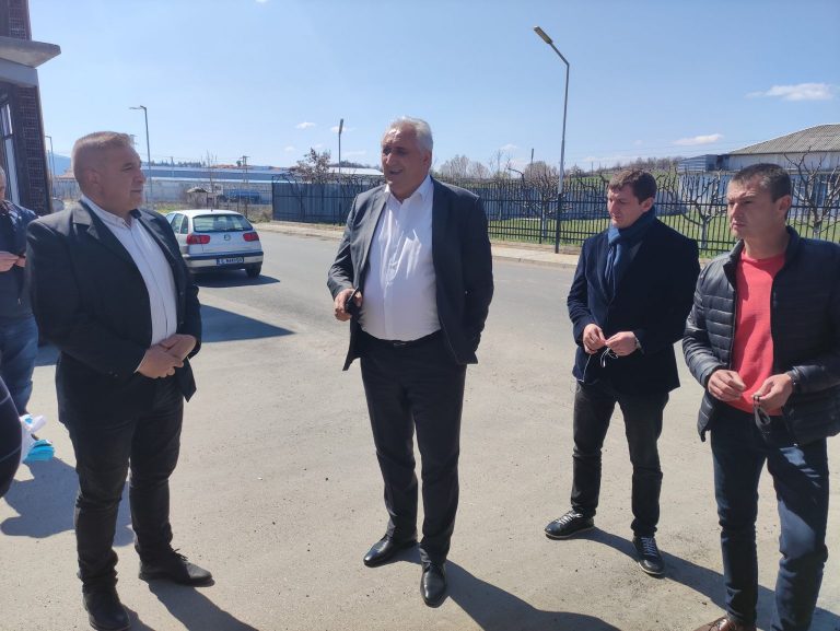 При голям интерес преминаха срещите на Мехмед Дикме и кандидата на ГЕРБ –Гоце Делчев Никола Джингаров в селата Хвостяне и Абланица