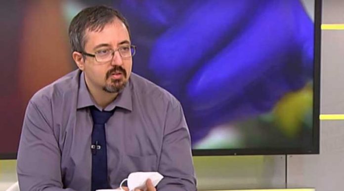 Математикът Лъчезар Томов: Управляваме кризата на късмет