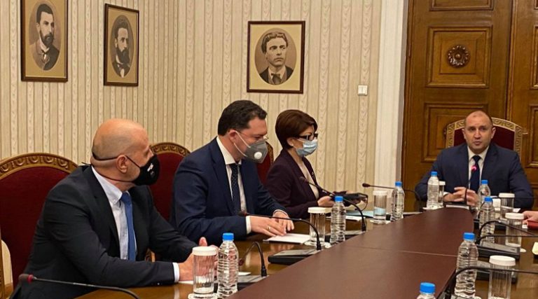 Заради Кирил Петков: ГЕРБ иска импийчмънт на президента?