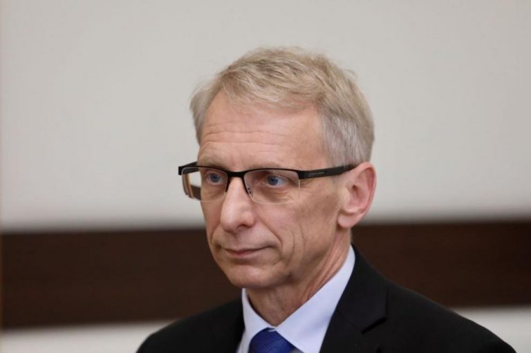 Денков: За да изкарате „3“ на матурите, трябва да познавате една трета от материала