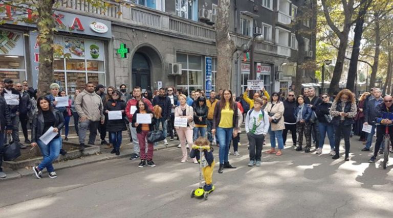 Гражданско неподчинение на протеста срещу зелените сертификати в Бургас