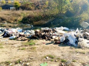 Десетки са нерегламентираните сметища, които регулярно се почистват от фирма „Бистрой“ на територията на Благоевград