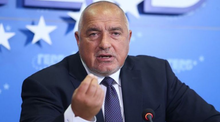 Бойко Борисов се подигра на Кирил Петков и детето щахматист на Нова година