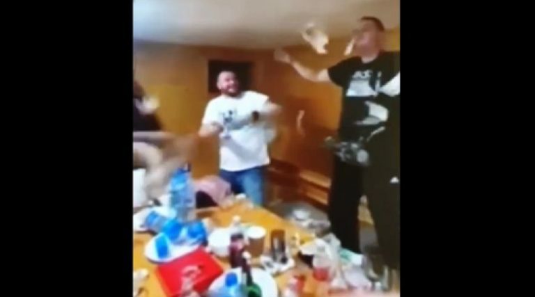 Полицейски шеф мята пачки във видео с бясна чалга
