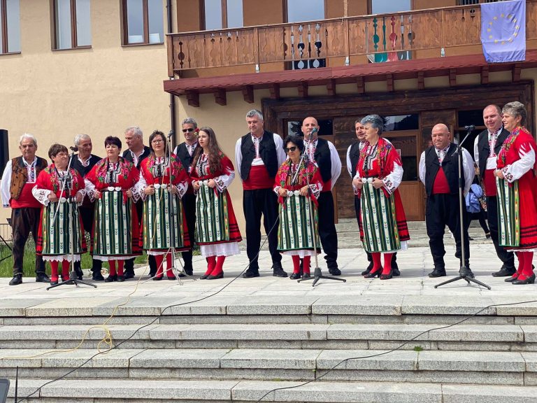 На 1 март в България отбелязваме Деня на самодееца