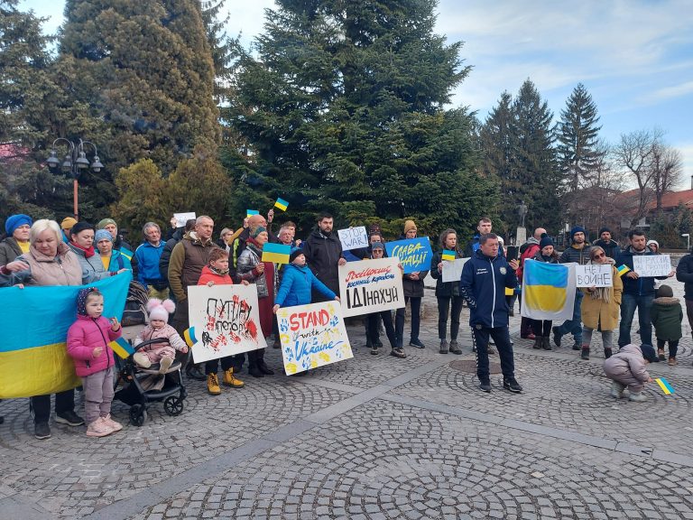 Украинци и руснаци излязоха на протест в Банско