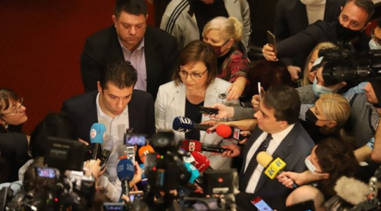 Нинова: БСП застава твърдо зад премиера Кирил Петков