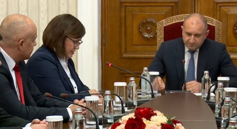Темата за новите Ф-16 изостриха разговора между соцлидерката Корнелия Нинова и президента Румен Радев