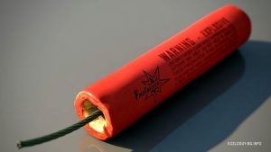 Млад мъж е с увредено зрение след инцидент с пиротехника в Разлог
