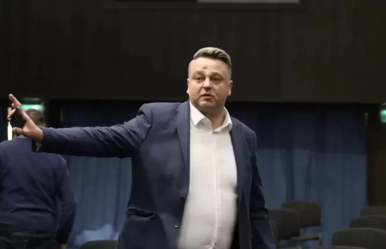 Георги Градев: Боби Михайлов укрил документи от ФИФА
