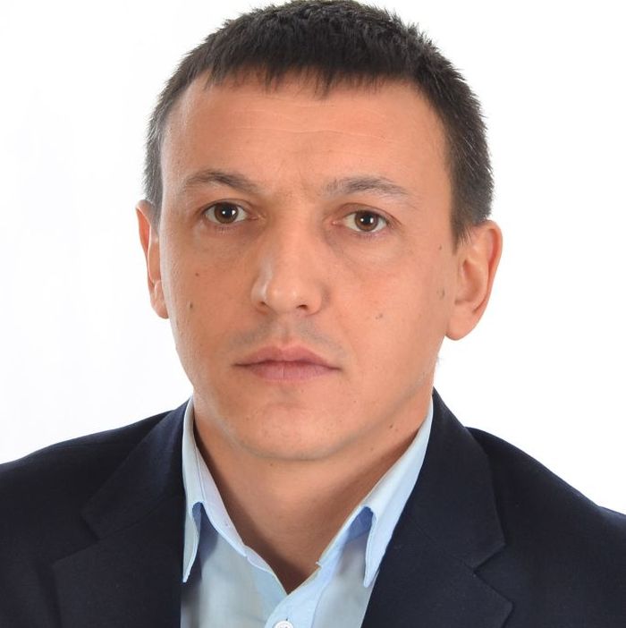 Кметът на Якоруда назначи 8-членна комисия да реши проблема на 100 жители на с. Старо Смолево без достъп до домовете им