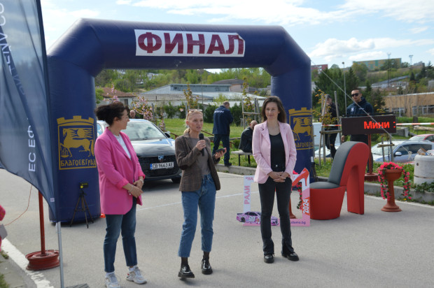 11 отбора влязоха в оспорвана битка за първото място в рали „На високи токчета“ в парк „Македония“
