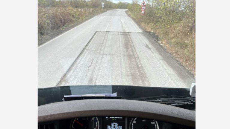 Ремонт на пътя за Рилския манастир