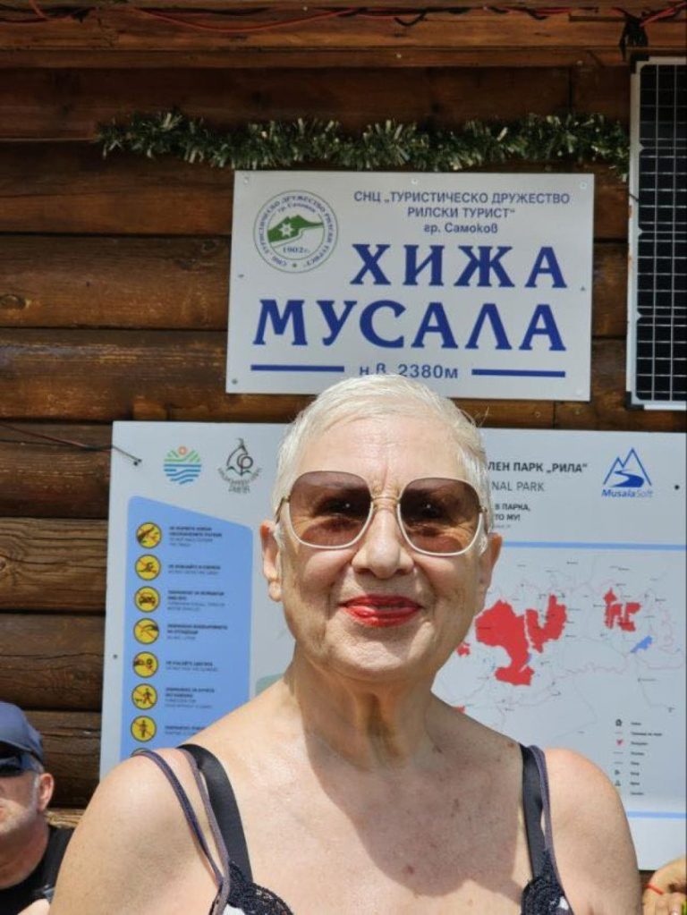 Доктор Емилова качи Мусала на 82!