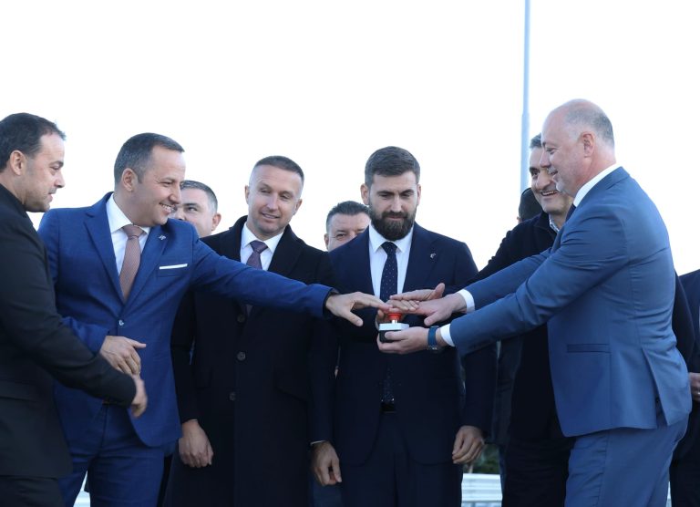 Официално откриха новото осветление на главен път Е-79