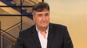 Веселин Маринов пристига в Кюстендил с юбилейния концерт „Ти си любовта“