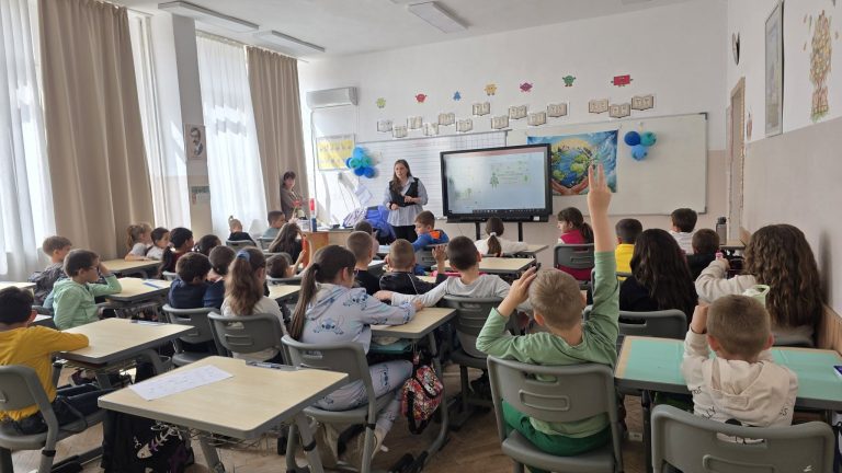 Първокласници от IX ОУ „Пейо Яворов“ в Благоевград усвояват знания в екоклуб „Еколандия“
