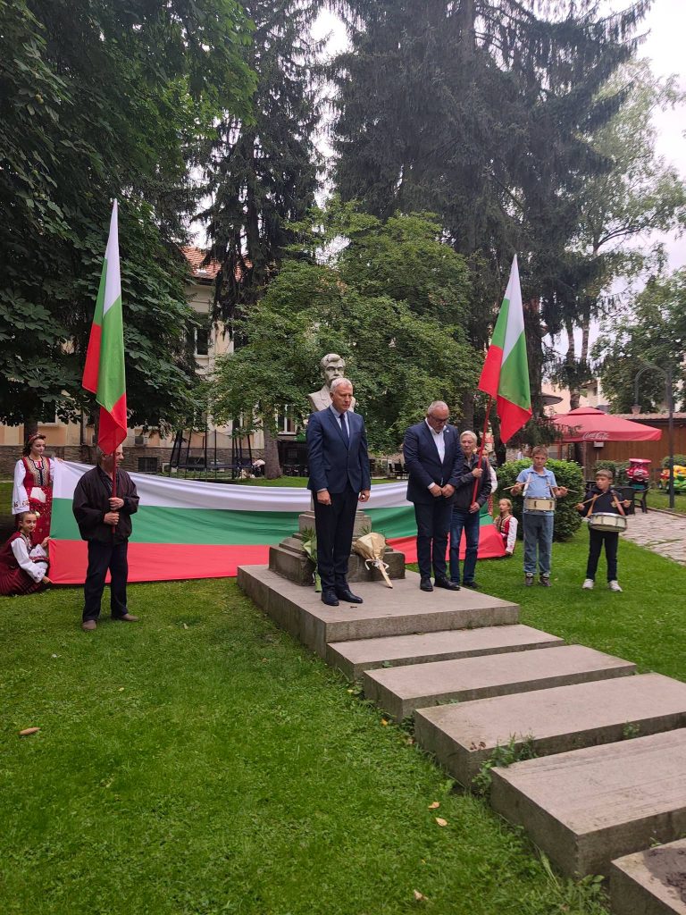 Разлог се поклони пред героите на Кръстовденското въстание