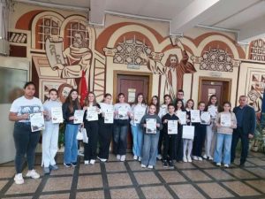 Ученици в Симитли с награди от конкурса „Моят будител”