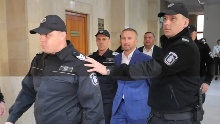 Кметът на Белица Радослав Ревански пред съда в Бургас с остри думи: „Играят с огъня!“