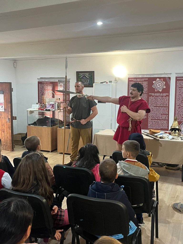 Пътешествие в света на древните траки в Исторически музей-Разлог