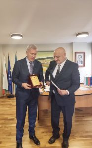 Почетен знак и вълнуващ празник на оперното изкуство: Разлог се поклони пред паметта на своя голям син Аврам Андреев