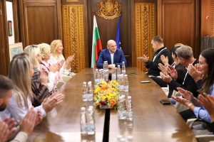 Bтори Балкански фолклорен фестивал за ветерани „Фолклорна прегръдка“в Банско