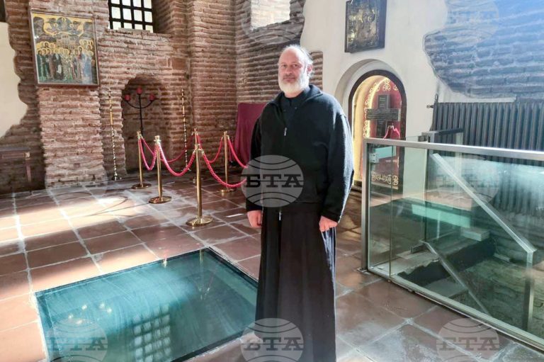 Саркофагът с тленните останки на цар Самуил ще бъде положен в южната част на базиликата „Света София“